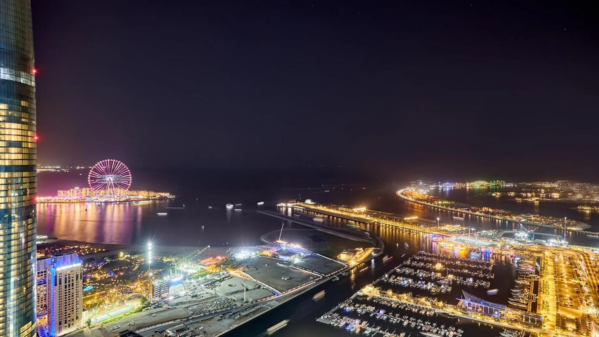 Zen Den - Vintage Charm With Full Sea View Apartment Dubai