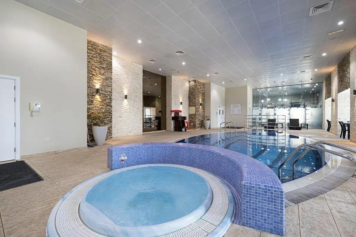 Zen Den - Vintage Charm With Full Sea View Apartment Dubai