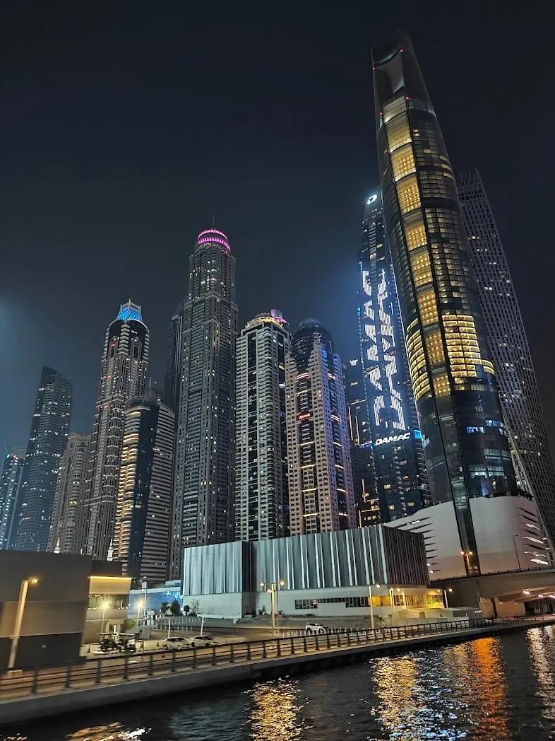 Zen Den - Vintage Charm With Full Sea View Apartment Dubai